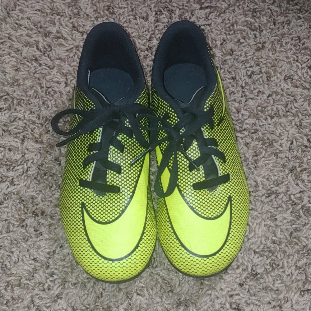 Nike JR Bravata II FG soccer cleats